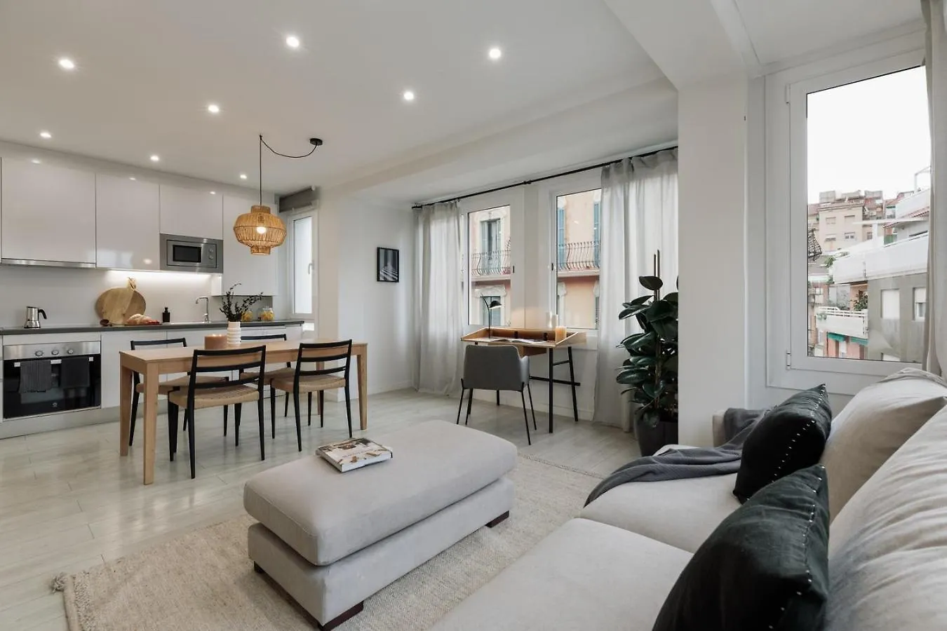Rasa - 2 Bedroom In Sant Gervasy Barcelone